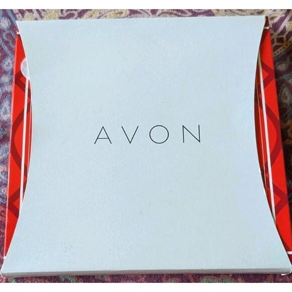 Avon 13 PC Silver Tone Cherished Memories Bracelet Set NIB - Picture 7 of 9